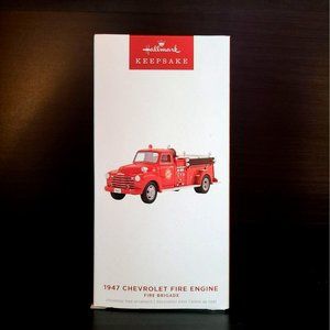 Hallmark Keepsake Ornament 1947 Chevrolet Fire‎ Engine NIB